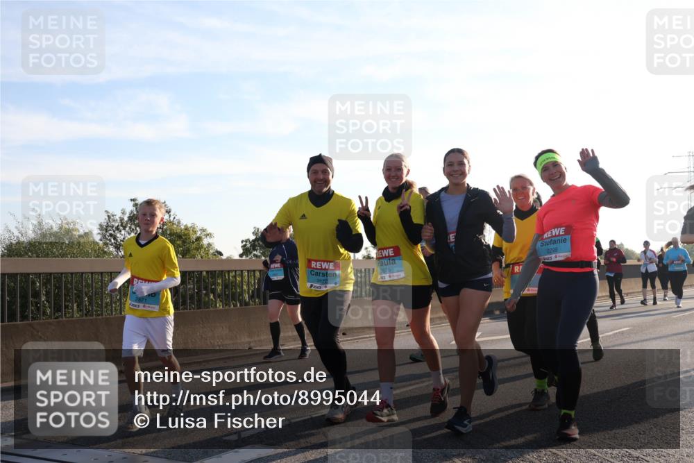 03.10.2025 - Köhlbrandbrückenlauf Luisa Fischer http://msf.ph/oto/8995044 03.10.2025 10:24:53 Position 3 2872, 2875, 2299 meine-sportfotos.de