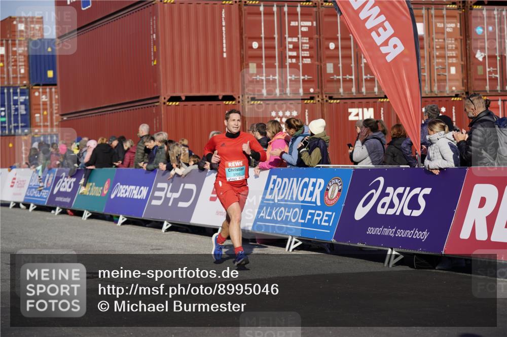 03.10.2025 - Köhlbrandbrückenlauf Michael Burmester http://msf.ph/oto/8995046 03.10.2025 09:57:08 Ziel 1090, 1180, 1258, 3705 meine-sportfotos.de