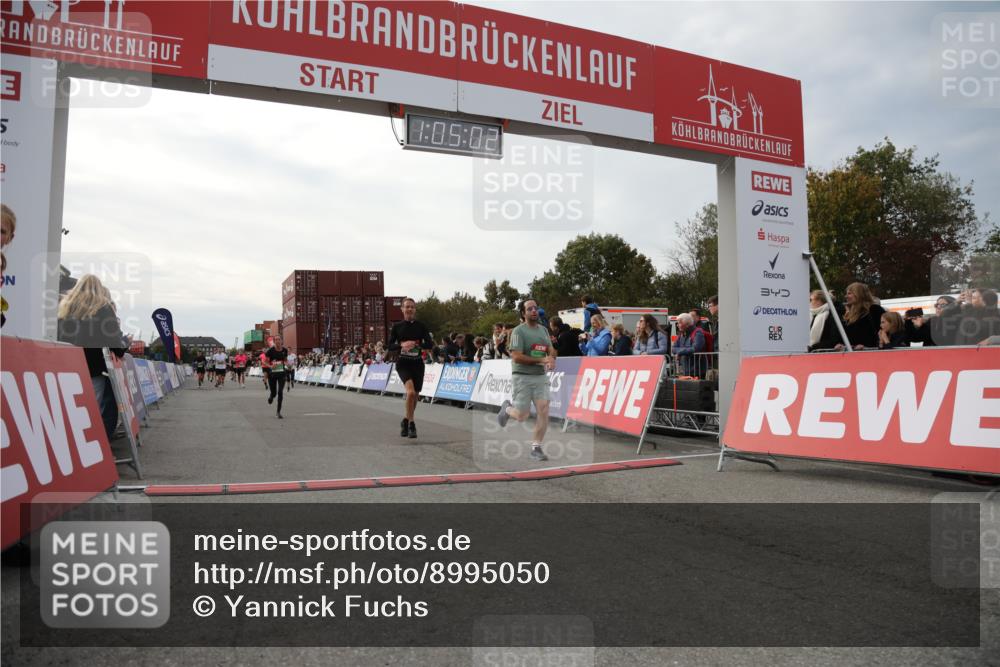 03.10.2025 - Köhlbrandbrückenlauf Yannick Fuchs http://msf.ph/oto/8995050 03.10.2025 16:05:01 Ziel 7168, 7221, 7239, 7270, 7428, 7448, 7772, 8779, 9191, 9584 meine-sportfotos.de