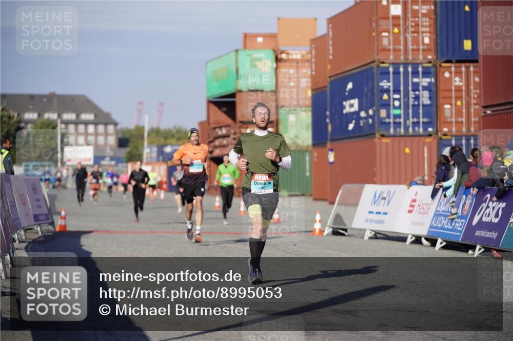 03.10.2025 - Köhlbrandbrückenlauf Michael Burmester http://msf.ph/oto/8995053 03.10.2025 09:57:10 Ziel 1090, 1101, 1180, 1258, 3705 meine-sportfotos.de