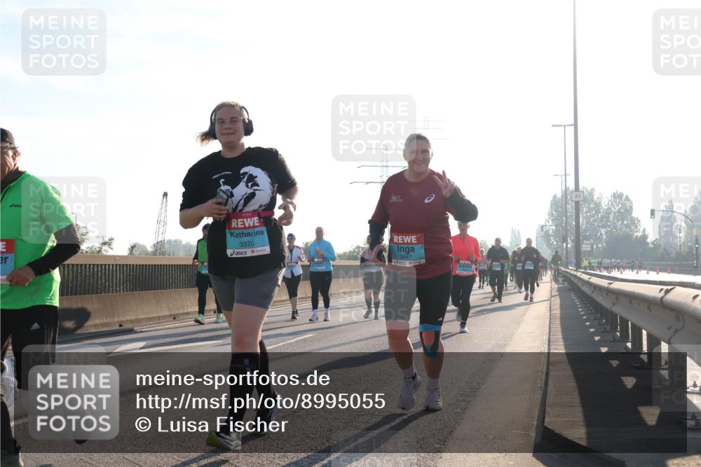 03.10.2025 - Köhlbrandbrückenlauf Luisa Fischer http://msf.ph/oto/8995055 03.10.2025 10:24:55 Position 3 3370, 2667 meine-sportfotos.de