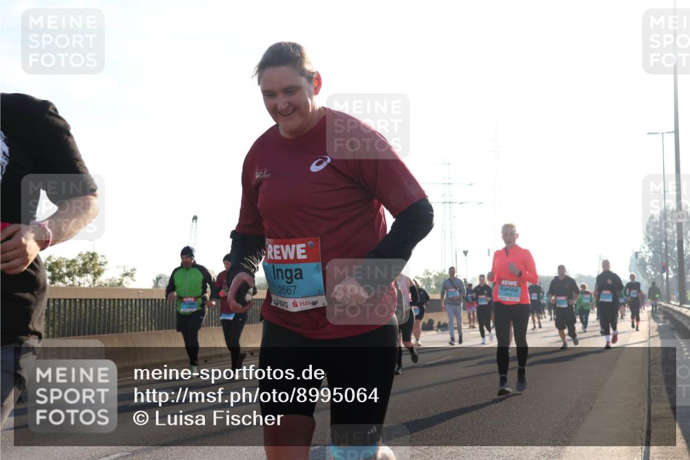 03.10.2025 - Köhlbrandbrückenlauf Luisa Fischer http://msf.ph/oto/8995064 03.10.2025 10:24:56 Position 3 2667, 1 meine-sportfotos.de