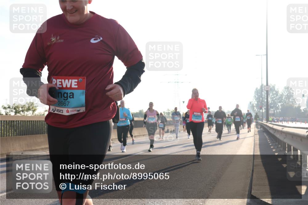 03.10.2025 - Köhlbrandbrückenlauf Luisa Fischer http://msf.ph/oto/8995065 03.10.2025 10:24:56 Position 3 2667 meine-sportfotos.de