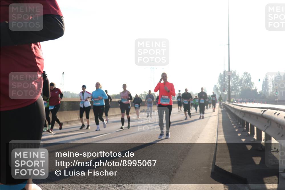 03.10.2025 - Köhlbrandbrückenlauf Luisa Fischer http://msf.ph/oto/8995067 03.10.2025 10:24:57 Position 3  meine-sportfotos.de