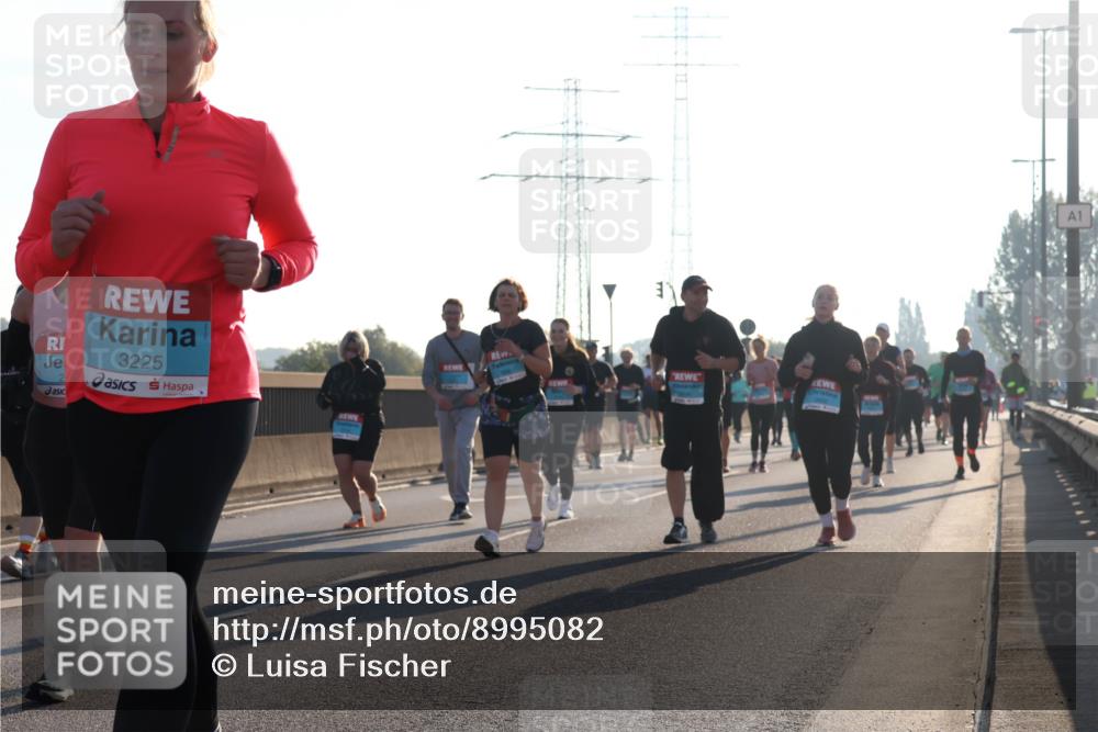 03.10.2025 - Köhlbrandbrückenlauf Luisa Fischer http://msf.ph/oto/8995082 03.10.2025 10:24:59 Position 3 2, 3225, 1 meine-sportfotos.de