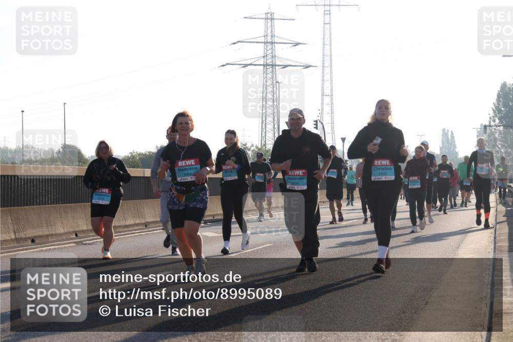 03.10.2025 - Köhlbrandbrückenlauf Luisa Fischer http://msf.ph/oto/8995089 03.10.2025 10:25:00 Position 3 3319, 2936, 2636, 2606 meine-sportfotos.de