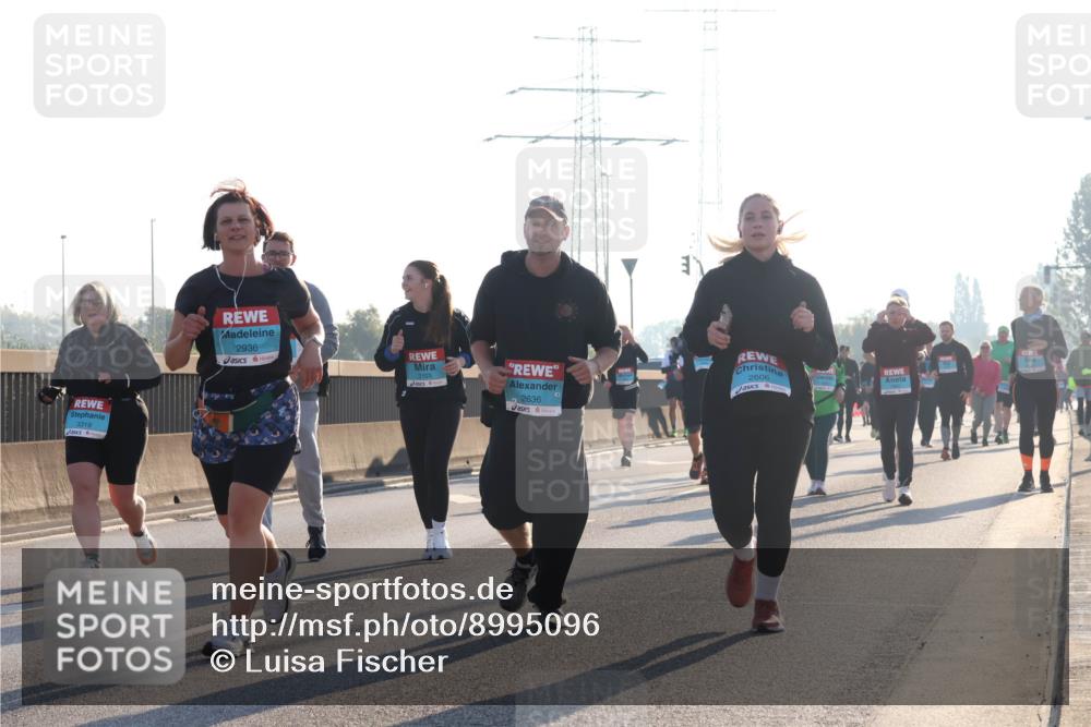 03.10.2025 - Köhlbrandbrückenlauf Luisa Fischer http://msf.ph/oto/8995096 03.10.2025 10:25:01 Position 3 3319, 2936, 3103, 2636, 2606 meine-sportfotos.de