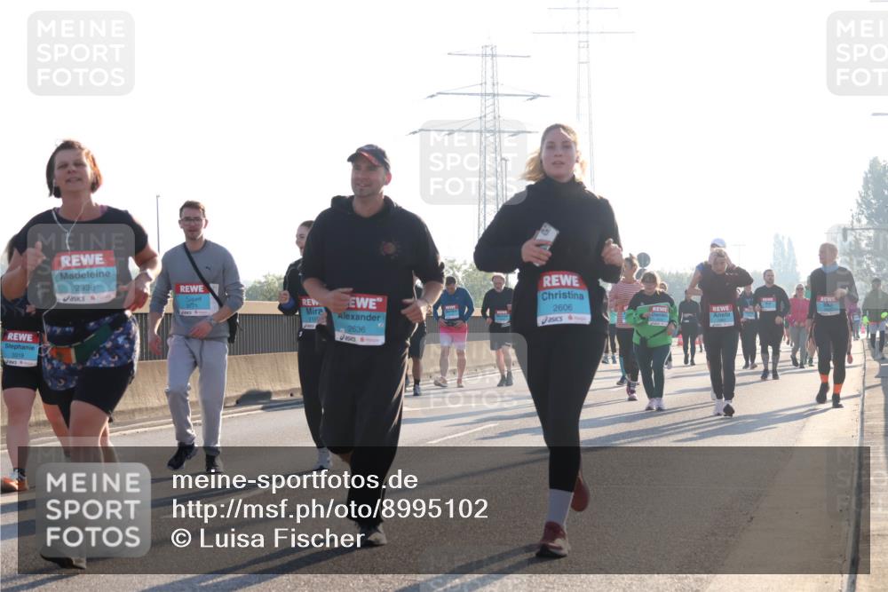 03.10.2025 - Köhlbrandbrückenlauf Luisa Fischer http://msf.ph/oto/8995102 03.10.2025 10:25:01 Position 3 3319, 2936, 3771, 2606, 310, 2636 meine-sportfotos.de