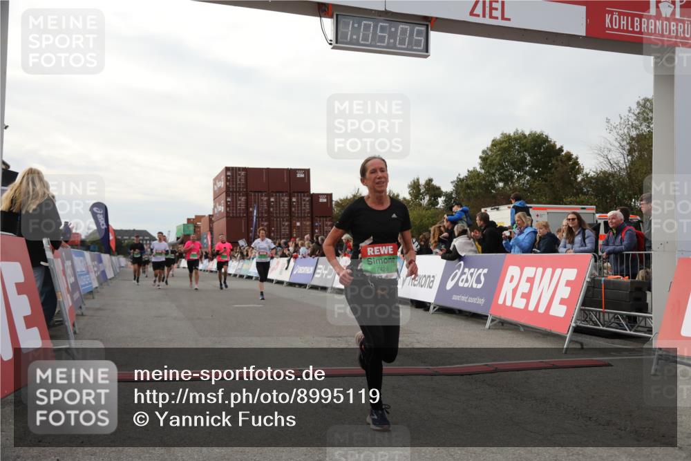 03.10.2025 - Köhlbrandbrückenlauf Yannick Fuchs http://msf.ph/oto/8995119 03.10.2025 16:05:03 Ziel 7168, 7221, 7239, 7270, 7428, 7448, 7772, 8779, 8995, 9114, 9191 meine-sportfotos.de