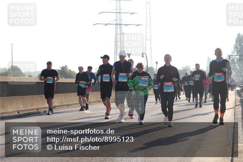 03.10.2025 - Köhlbrandbrückenlauf Luisa Fischer http://msf.ph/oto/8995123 03.10.2025 10:25:04 Position 3 2553, 3624, 1982, 2550 meine-sportfotos.de