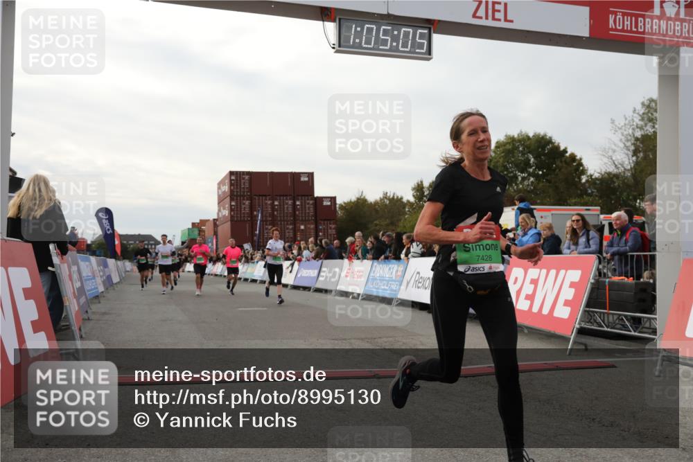 03.10.2025 - Köhlbrandbrückenlauf Yannick Fuchs http://msf.ph/oto/8995130 03.10.2025 16:05:03 Ziel 7168, 7221, 7239, 7270, 7428, 7448, 7772, 8779, 8995, 9114, 9191 meine-sportfotos.de