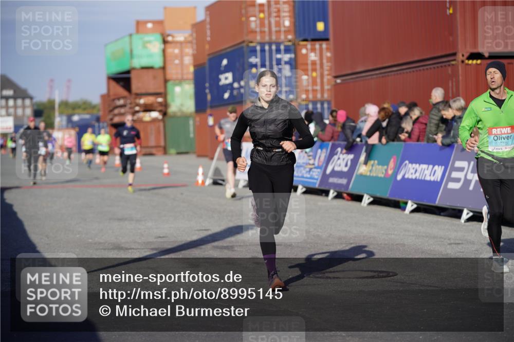 03.10.2025 - Köhlbrandbrückenlauf Michael Burmester http://msf.ph/oto/8995145 03.10.2025 09:57:19 Ziel 1010, 1101, 1180, 2708, 2760, 2820, 3518, 3795 meine-sportfotos.de