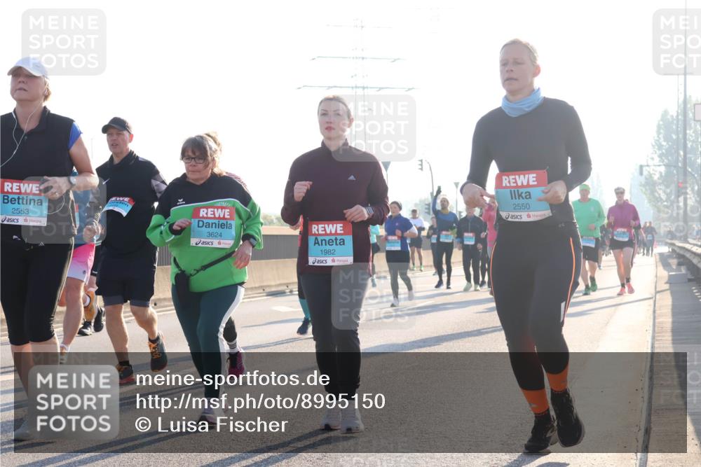 03.10.2025 - Köhlbrandbrückenlauf Luisa Fischer http://msf.ph/oto/8995150 03.10.2025 10:25:08 Position 3 2553, 3624, 1982, 2550 meine-sportfotos.de
