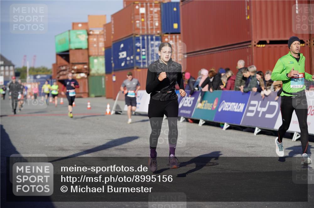 03.10.2025 - Köhlbrandbrückenlauf Michael Burmester http://msf.ph/oto/8995156 03.10.2025 09:57:19 Ziel 1010, 1101, 1180, 2708, 2760, 2820, 3518, 3795 meine-sportfotos.de