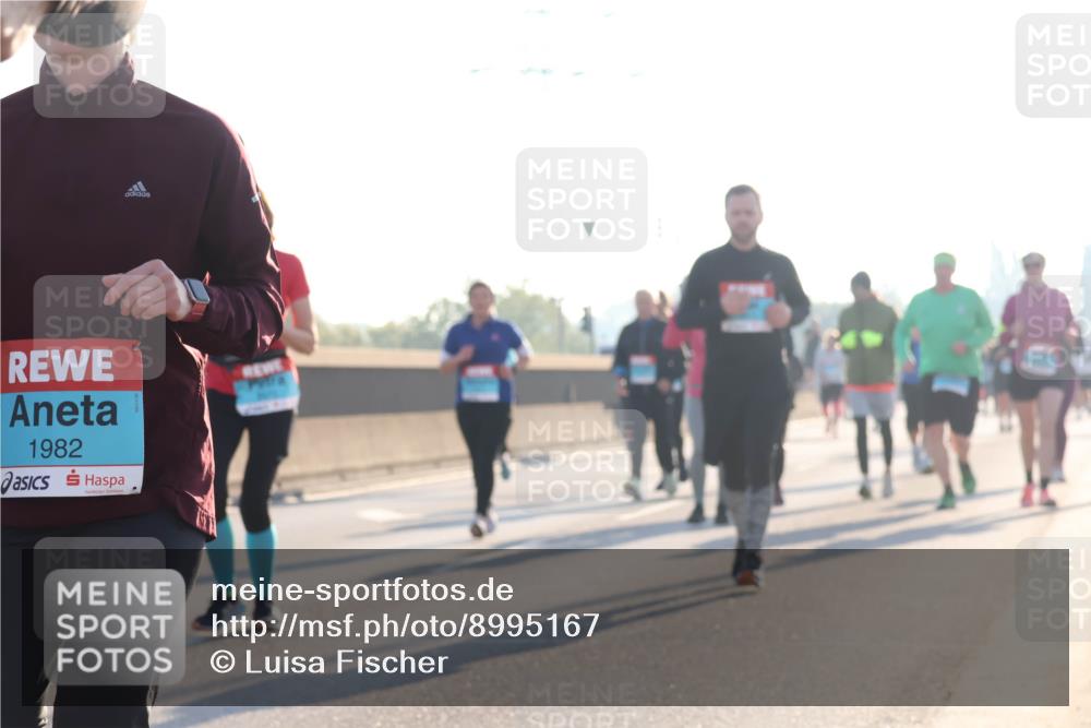 03.10.2025 - Köhlbrandbrückenlauf Luisa Fischer http://msf.ph/oto/8995167 03.10.2025 10:25:09 Position 3 1982 meine-sportfotos.de