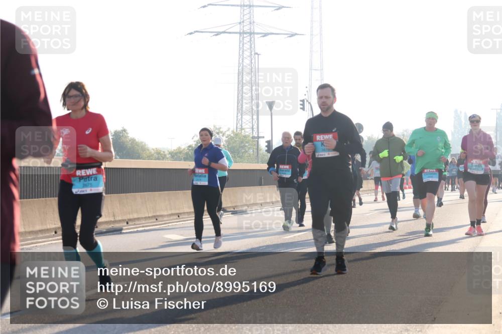 03.10.2025 - Köhlbrandbrückenlauf Luisa Fischer http://msf.ph/oto/8995169 03.10.2025 10:25:10 Position 3 2675, 895, 2474, 3475, 2479 meine-sportfotos.de