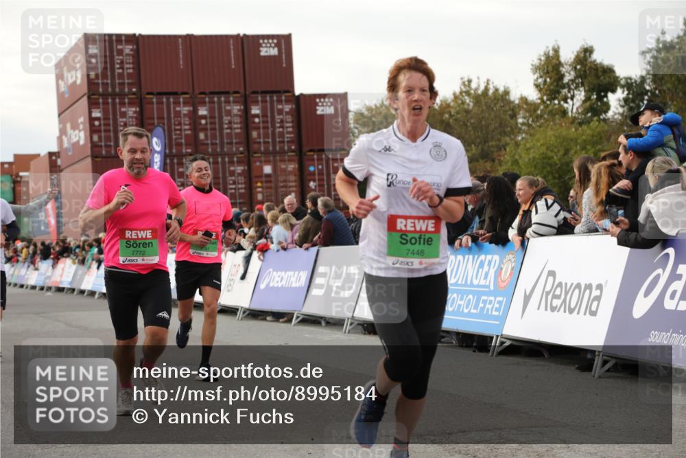 03.10.2025 - Köhlbrandbrückenlauf Yannick Fuchs http://msf.ph/oto/8995184 03.10.2025 16:05:06 Ziel 7201, 7221, 7239, 7428, 7448, 7772, 8779, 8995, 9114, 9191, 9690 meine-sportfotos.de