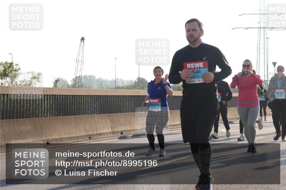 03.10.2025 - Köhlbrandbrückenlauf Luisa Fischer http://msf.ph/oto/8995196 03.10.2025 10:25:12 Position 3 2474, 3475 meine-sportfotos.de