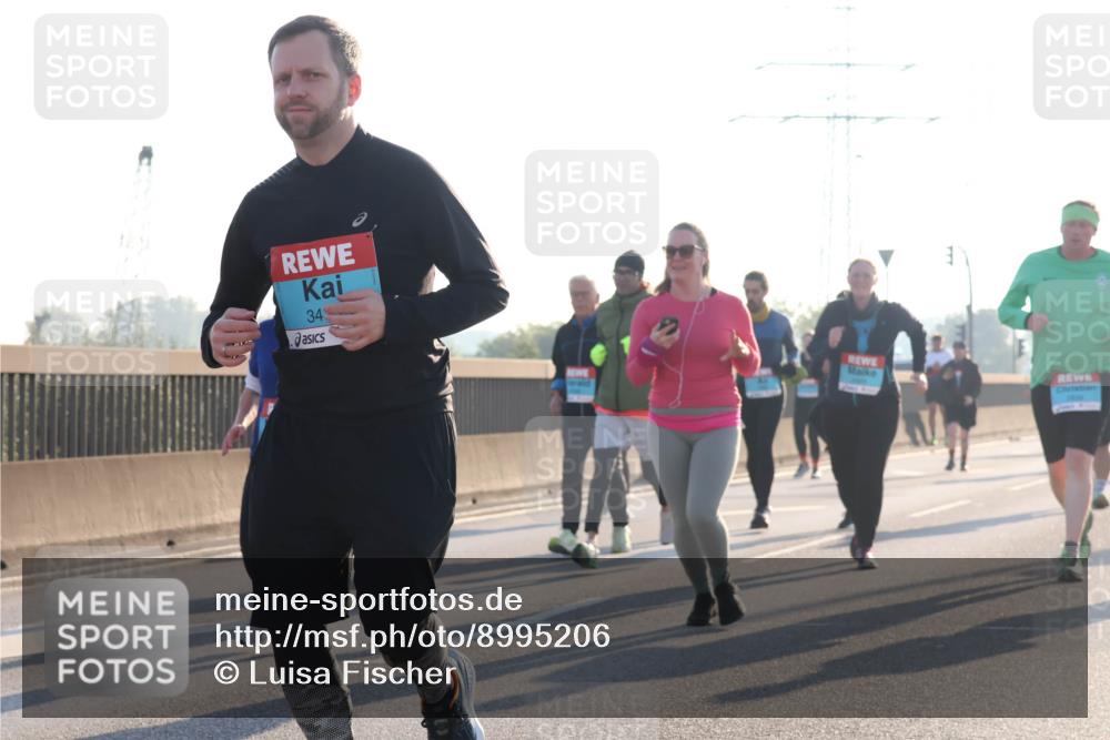 03.10.2025 - Köhlbrandbrückenlauf Luisa Fischer http://msf.ph/oto/8995206 03.10.2025 10:25:13 Position 3 34 meine-sportfotos.de