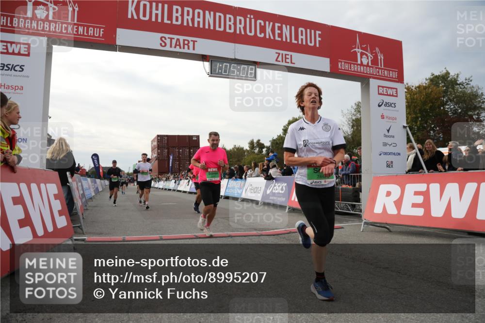 03.10.2025 - Köhlbrandbrückenlauf Yannick Fuchs http://msf.ph/oto/8995207 03.10.2025 16:05:06 Ziel 7201, 7221, 7239, 7428, 7448, 7772, 8779, 8995, 9114, 9191, 9690 meine-sportfotos.de