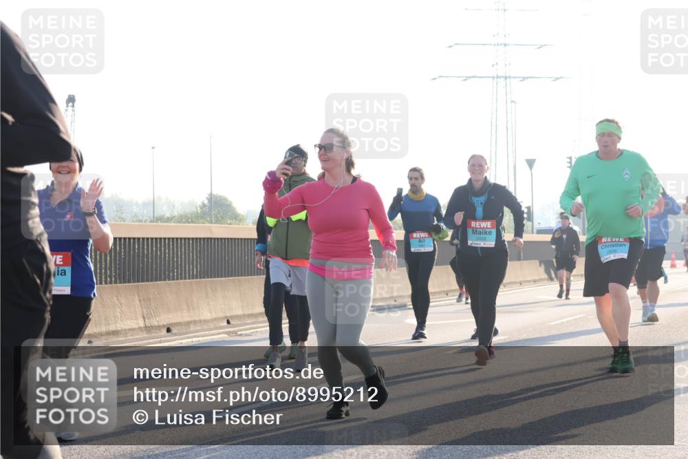 03.10.2025 - Köhlbrandbrückenlauf Luisa Fischer http://msf.ph/oto/8995212 03.10.2025 10:25:14 Position 3 2428 meine-sportfotos.de