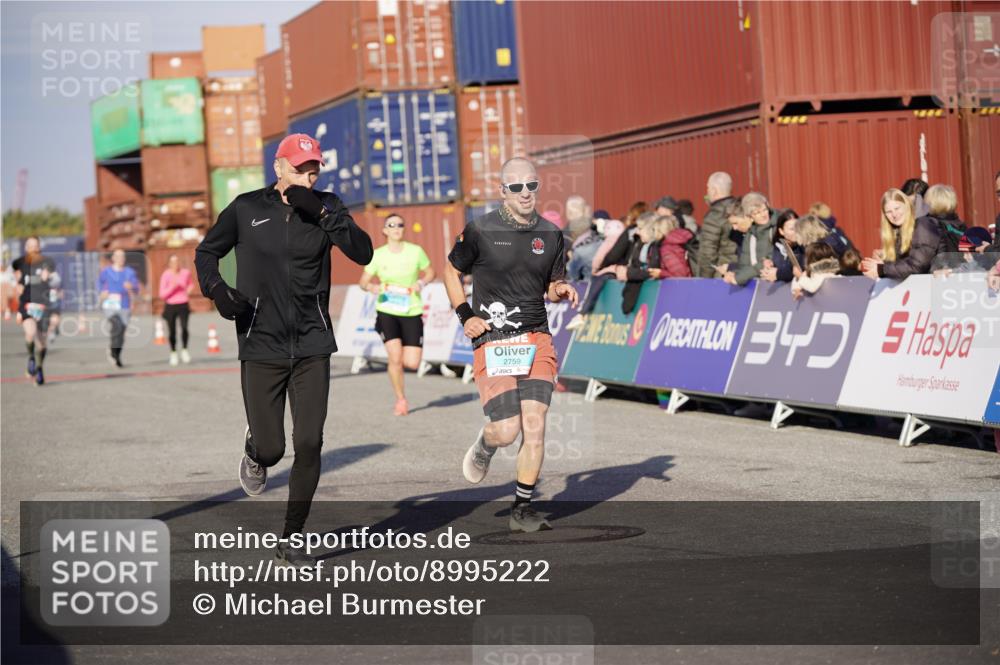 03.10.2025 - Köhlbrandbrückenlauf Michael Burmester http://msf.ph/oto/8995222 03.10.2025 09:57:27 Ziel 1083, 1541, 2708, 2759, 2819, 2820, 3335, 3795 meine-sportfotos.de