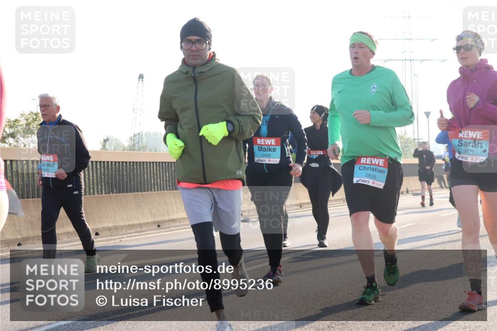 03.10.2025 - Köhlbrandbrückenlauf Luisa Fischer http://msf.ph/oto/8995236 03.10.2025 10:25:16 Position 3 3096, 2428, 2839, 2479 meine-sportfotos.de