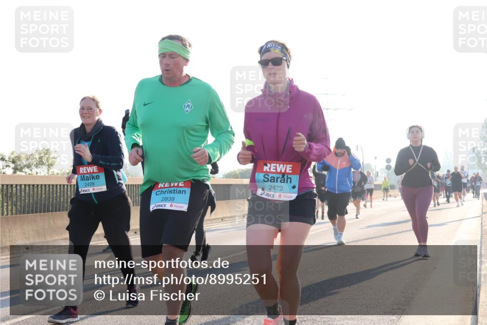 03.10.2025 - Köhlbrandbrückenlauf Luisa Fischer http://msf.ph/oto/8995251 03.10.2025 10:25:17 Position 3 2428, 2839, 2479 meine-sportfotos.de