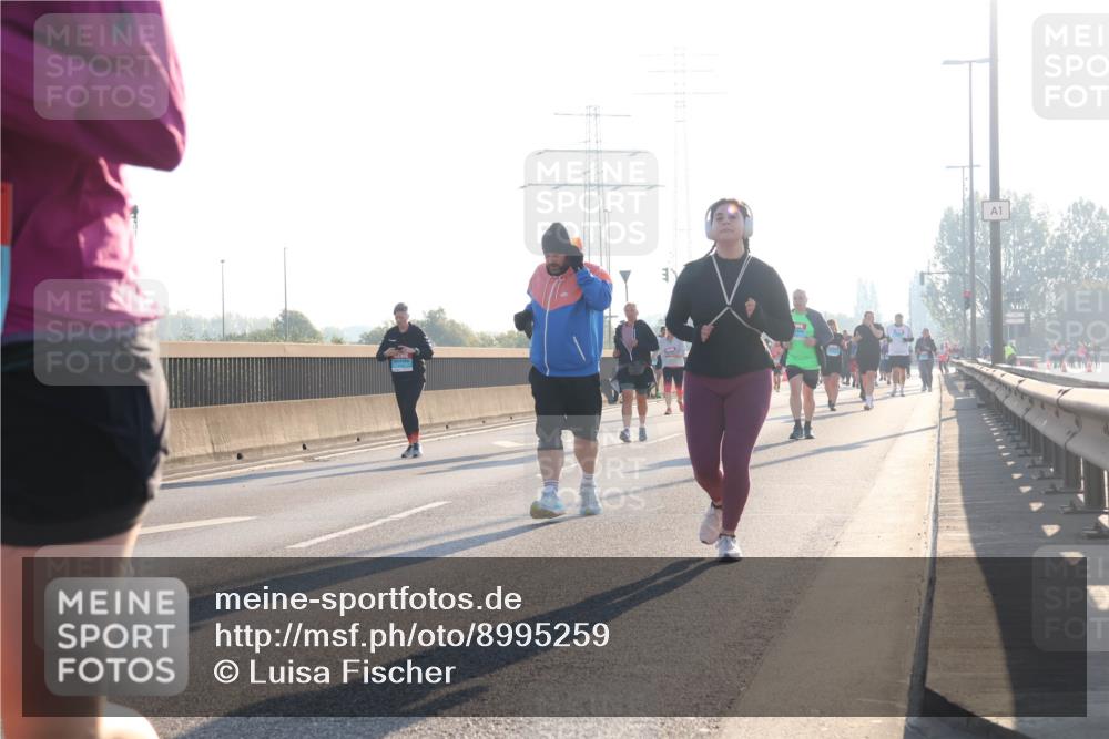 03.10.2025 - Köhlbrandbrückenlauf Luisa Fischer http://msf.ph/oto/8995259 03.10.2025 10:25:18 Position 3 1 meine-sportfotos.de