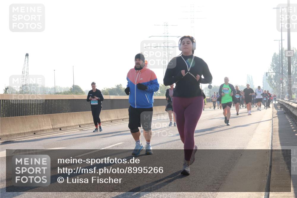 03.10.2025 - Köhlbrandbrückenlauf Luisa Fischer http://msf.ph/oto/8995266 03.10.2025 10:25:19 Position 3 1 meine-sportfotos.de