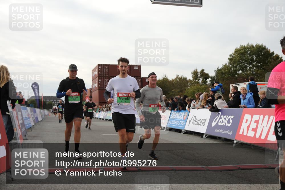 03.10.2025 - Köhlbrandbrückenlauf Yannick Fuchs http://msf.ph/oto/8995276 03.10.2025 16:05:08 Ziel 7201, 7207, 7221, 7239, 7448, 7772, 8779, 8995, 9114, 9191, 9690 meine-sportfotos.de