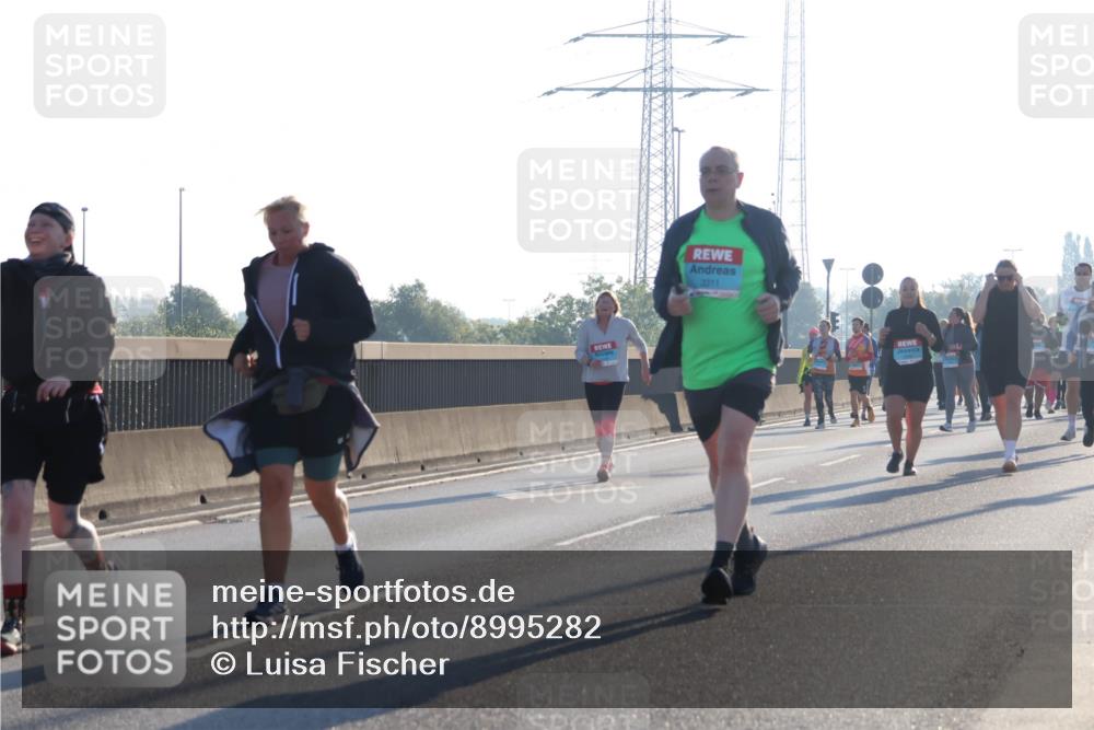 03.10.2025 - Köhlbrandbrückenlauf Luisa Fischer http://msf.ph/oto/8995282 03.10.2025 10:25:23 Position 3 3311 meine-sportfotos.de