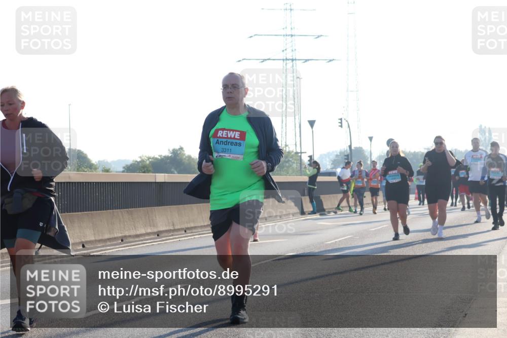 03.10.2025 - Köhlbrandbrückenlauf Luisa Fischer http://msf.ph/oto/8995291 03.10.2025 10:25:24 Position 3 3311 meine-sportfotos.de