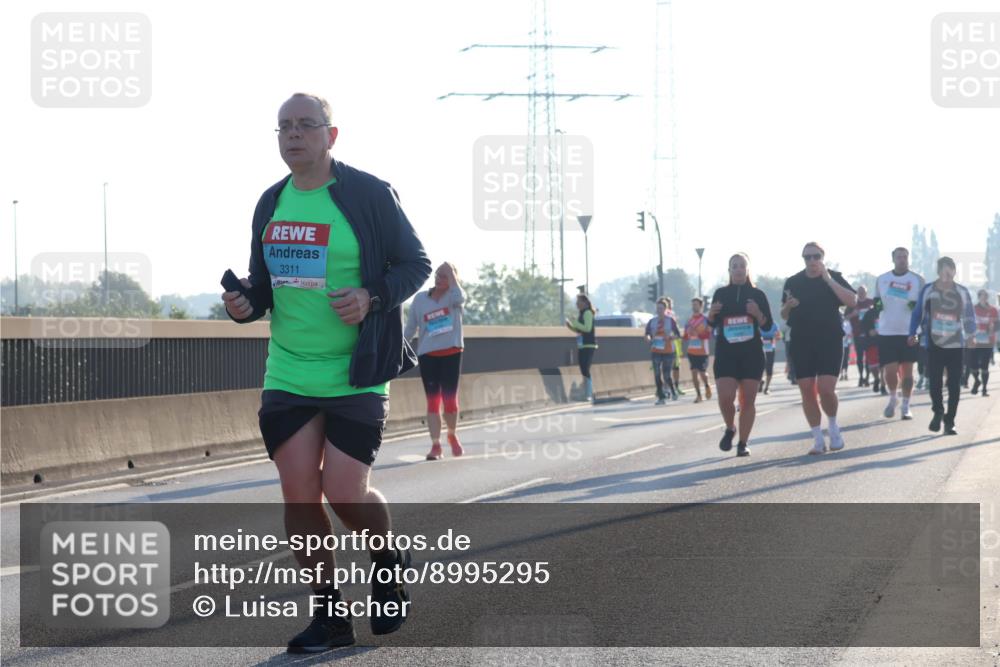 03.10.2025 - Köhlbrandbrückenlauf Luisa Fischer http://msf.ph/oto/8995295 03.10.2025 10:25:25 Position 3 3311 meine-sportfotos.de