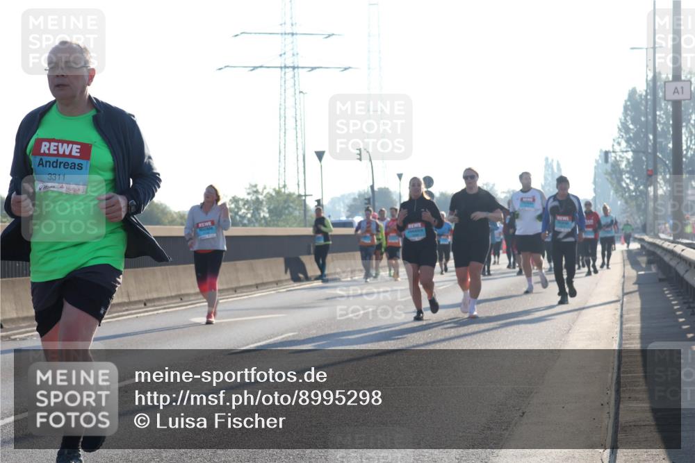 03.10.2025 - Köhlbrandbrückenlauf Luisa Fischer http://msf.ph/oto/8995298 03.10.2025 10:25:25 Position 3 3311, 1 meine-sportfotos.de