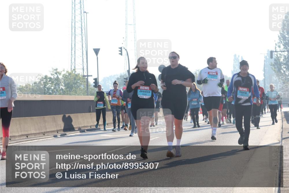 03.10.2025 - Köhlbrandbrückenlauf Luisa Fischer http://msf.ph/oto/8995307 03.10.2025 10:25:26 Position 3 3098, 2971 meine-sportfotos.de