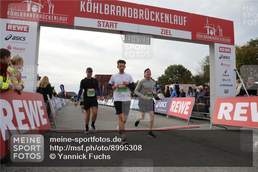 03.10.2025 - Köhlbrandbrückenlauf Yannick Fuchs http://msf.ph/oto/8995308 03.10.2025 16:05:09 Ziel 7201, 7207, 7221, 7239, 7403, 7448, 7772, 8779, 8995, 9114, 9191, 9592, 9690 meine-sportfotos.de