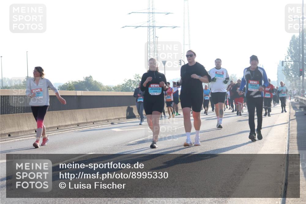 03.10.2025 - Köhlbrandbrückenlauf Luisa Fischer http://msf.ph/oto/8995330 03.10.2025 10:25:28 Position 3 3098, 2971 meine-sportfotos.de