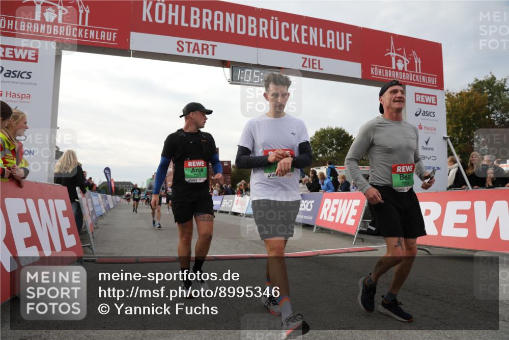 03.10.2025 - Köhlbrandbrückenlauf Yannick Fuchs http://msf.ph/oto/8995346 03.10.2025 16:05:10 Ziel 7201, 7207, 7221, 7239, 7403, 7772, 8779, 8995, 9114, 9191, 9592, 9690 meine-sportfotos.de