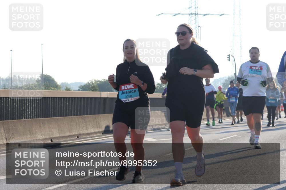 03.10.2025 - Köhlbrandbrückenlauf Luisa Fischer http://msf.ph/oto/8995352 03.10.2025 10:25:30 Position 3 3098, 2619 meine-sportfotos.de