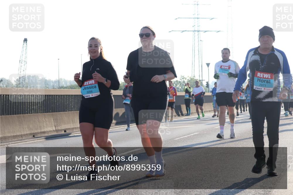 03.10.2025 - Köhlbrandbrückenlauf Luisa Fischer http://msf.ph/oto/8995359 03.10.2025 10:25:31 Position 3 3098, 2971 meine-sportfotos.de