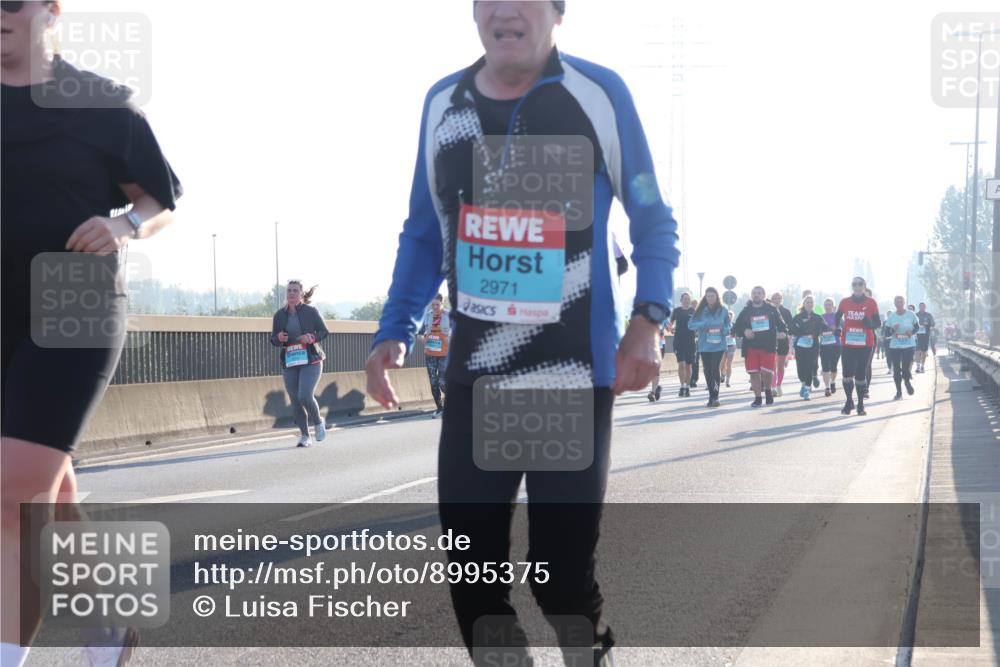 03.10.2025 - Köhlbrandbrückenlauf Luisa Fischer http://msf.ph/oto/8995375 03.10.2025 10:25:33 Position 3 2971 meine-sportfotos.de