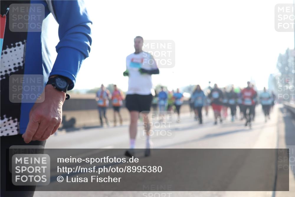 03.10.2025 - Köhlbrandbrückenlauf Luisa Fischer http://msf.ph/oto/8995380 03.10.2025 10:25:33 Position 3  meine-sportfotos.de