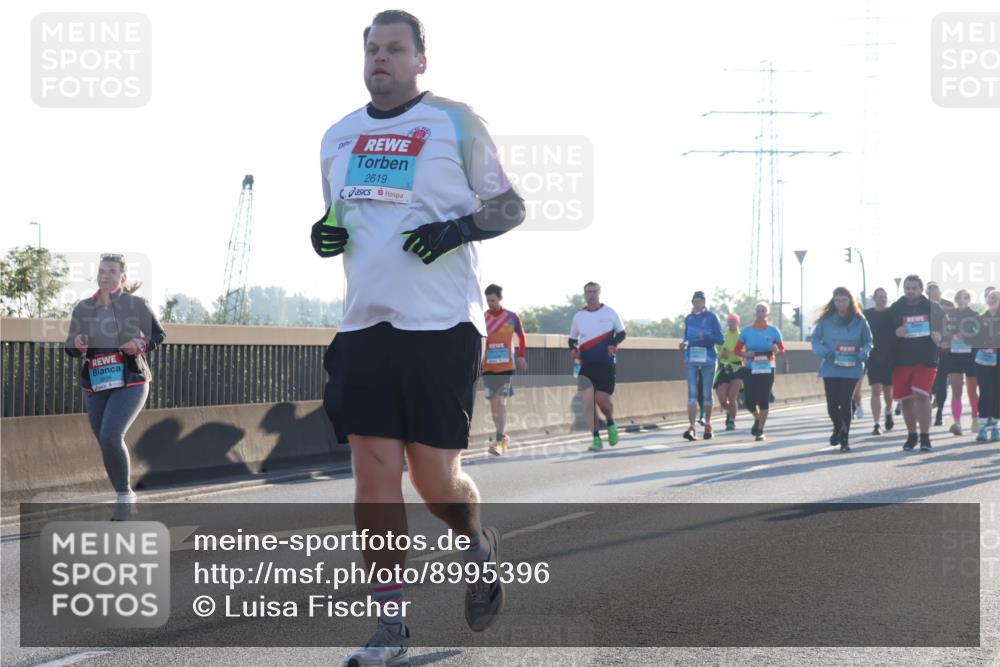 03.10.2025 - Köhlbrandbrückenlauf Luisa Fischer http://msf.ph/oto/8995396 03.10.2025 10:25:35 Position 3 2619 meine-sportfotos.de
