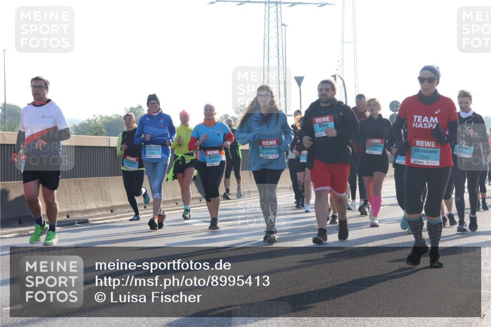 03.10.2025 - Köhlbrandbrückenlauf Luisa Fischer http://msf.ph/oto/8995413 03.10.2025 10:25:37 Position 3 2178, 2179, 9, 2565 meine-sportfotos.de