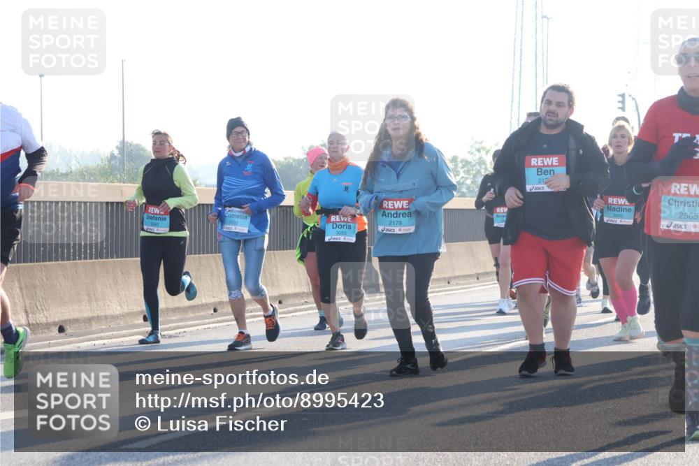 03.10.2025 - Köhlbrandbrückenlauf Luisa Fischer http://msf.ph/oto/8995423 03.10.2025 10:25:38 Position 3 3093, 2178, 21, 3095, 2565 meine-sportfotos.de