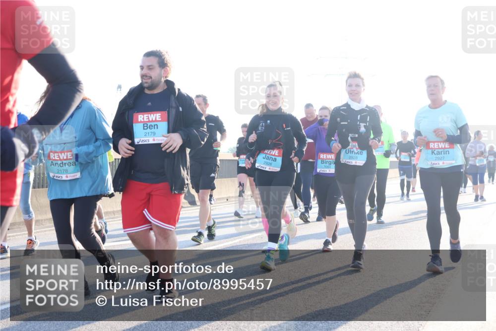 03.10.2025 - Köhlbrandbrückenlauf Luisa Fischer http://msf.ph/oto/8995457 03.10.2025 10:25:42 Position 3 2178, 2179, 2928, 2927, 2926, 3094 meine-sportfotos.de