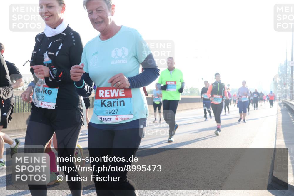 03.10.2025 - Köhlbrandbrückenlauf Luisa Fischer http://msf.ph/oto/8995473 03.10.2025 10:25:44 Position 3 2928, 2927 meine-sportfotos.de