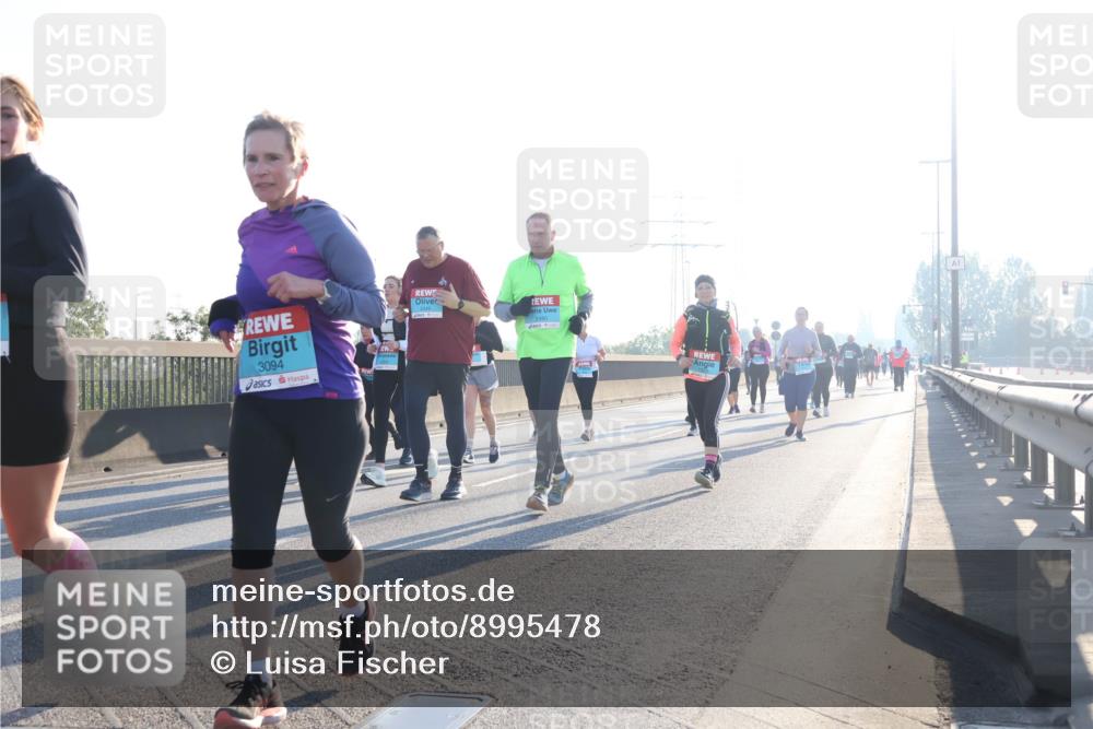 03.10.2025 - Köhlbrandbrückenlauf Luisa Fischer http://msf.ph/oto/8995478 03.10.2025 10:25:45 Position 3 3094, 2480 meine-sportfotos.de