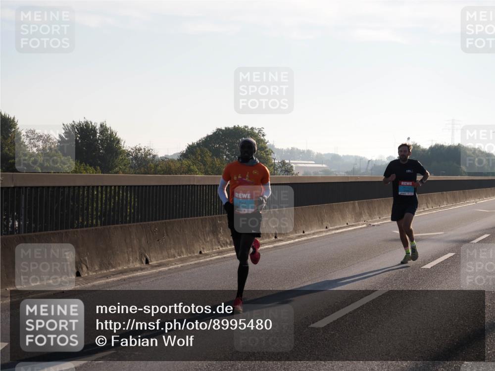 03.10.2025 - Köhlbrandbrückenlauf Fabian Wolf http://msf.ph/oto/8995480 03.10.2025 09:11:11 Position 3 7, 3714 meine-sportfotos.de